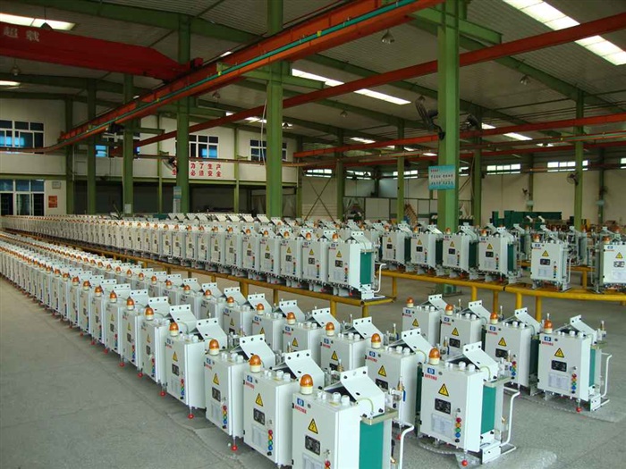 為吉利汽車(chē)提供的懸掛式點(diǎn)焊機(jī)